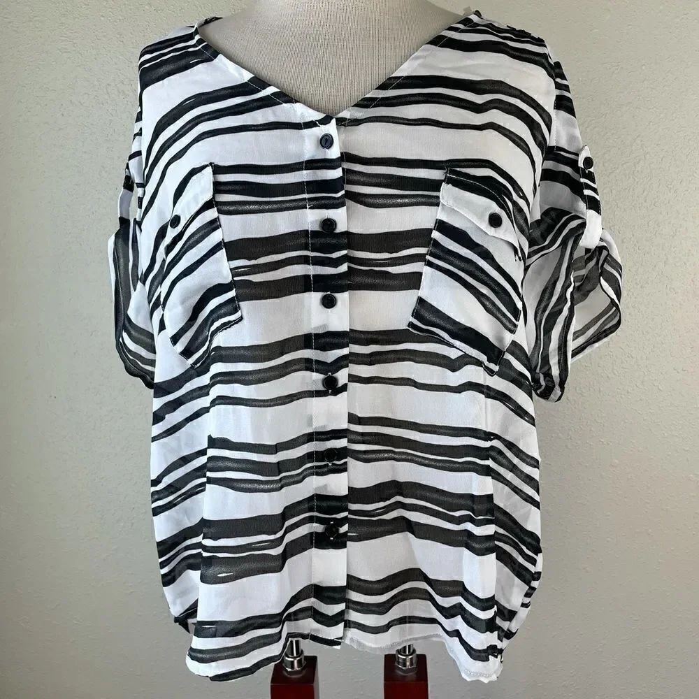 NWT JW Styles Sheer Button Down Shirt Size M